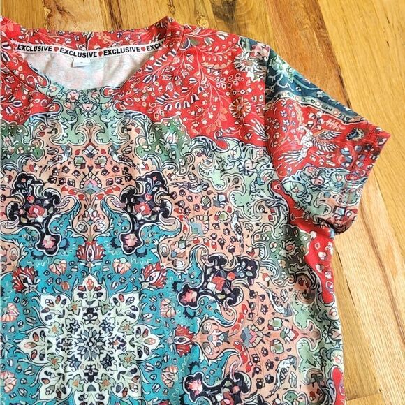 🤸♀️3 for 12🤸♂️ Handkerchief Style Crew Tee Top Small - Picture 5 of 6